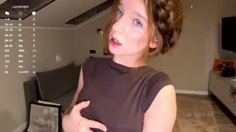 Kira online show from August 3, 6:14 pm