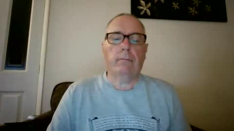 Snapshot of domjolly08 chatting on October 1, 9:57 pm David uk online show from October 1, 9:57 pm