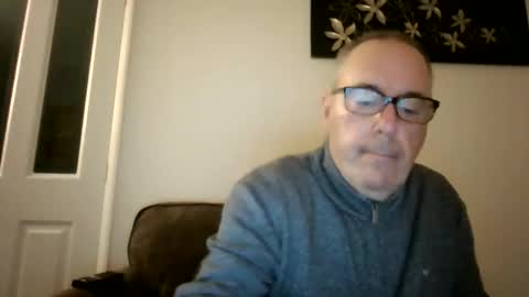 Snapshot of domjolly08 chatting on October 14, 9:51 pm David uk online show from October 14, 9:51 pm