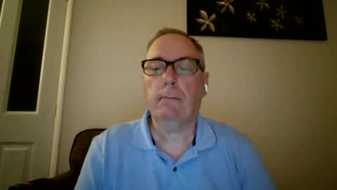 Snapshot of domjolly08 chatting on September 13, 9:28 pm David uk online show from September 13, 9:28 pm