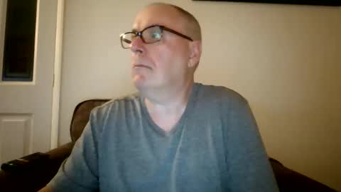 Snapshot of domjolly08 chatting on September 27, 9:34 pm David uk online show from September 27, 9:34 pm