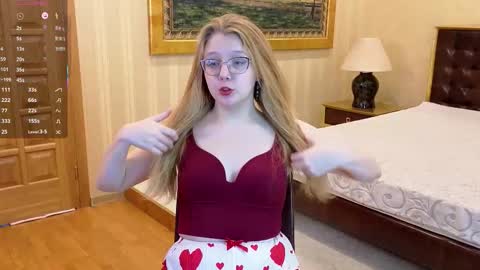 Macy online show from November 19, 5:07 am