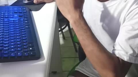 dondiego5511 online show from April 23, 9:16 pm