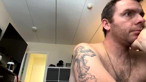 live online show from February 3, 4:20 pm