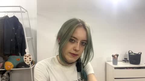 Ava online show from December 17, 5:19 pm