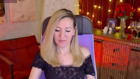 Donna online show from April 23, 7:15 pm