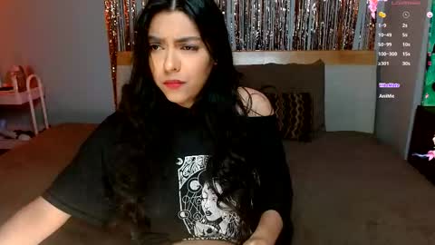 DontBeMina online show from February 25, 8:07 am