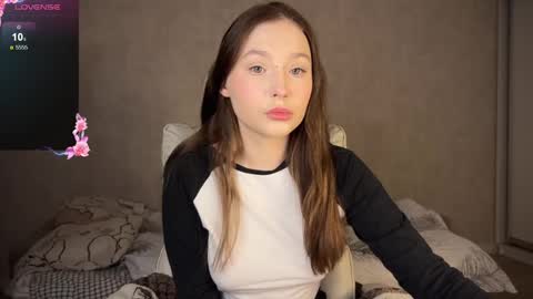 Snapshot of dontoch chatting on February 22, 7:47 pm Stacy online show from February 22, 7:47 pm
