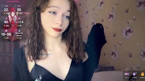 Nicole online show from December 3, 8:01 pm