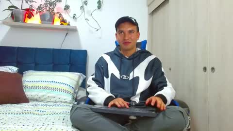 dorian_h online show from April 26, 11:46 pm