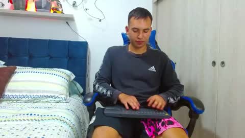 dorian_h online show from May 5, 8:58 pm