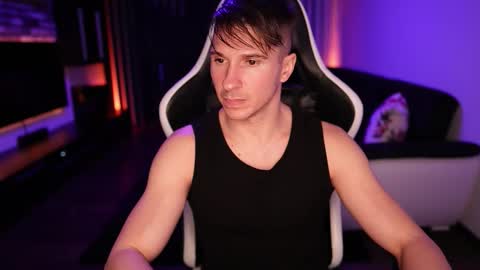 Dorian Reyes online show from October 20, 9:09 pm