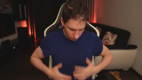 Dorian Reyes online show from February 16, 12:20 am