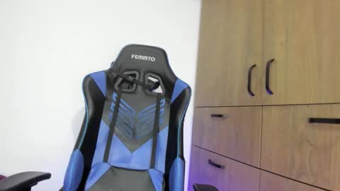 dorman_boy online show from December 22, 3:24 am