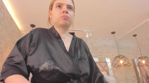  DOROTHY online show from January 14, 11:07 am