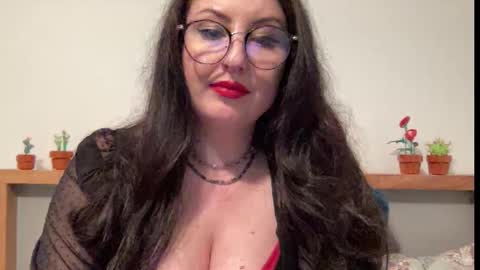 Dorothy online show from March 10, 8:02 pm