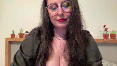 Dorothy online show from March 8, 7:40 pm