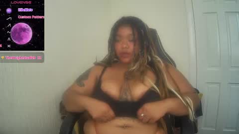 DeeDee online show from July 8, 3:26 pm