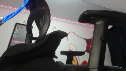 douglas_drake online show from March 1, 10:19 am