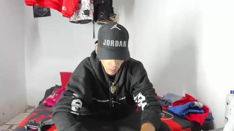 douglas_gallegos online show from April 24, 7:43 am