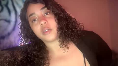 dove_love22 online show from November 15, 10:11 pm