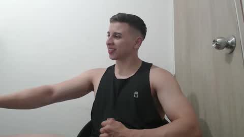 draco_boy2000 online show from November 28, 11:34 pm