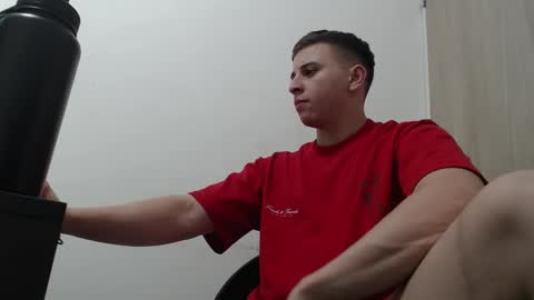 draco_boy2000 online show from February 6, 11:29 pm