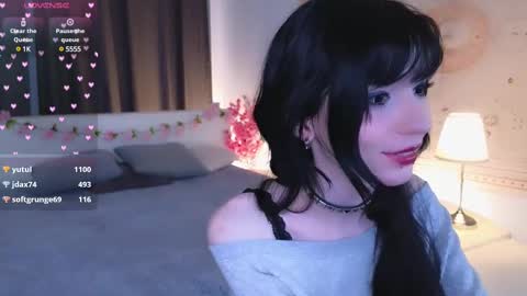 Draculaura online show from February 16, 11:59 pm