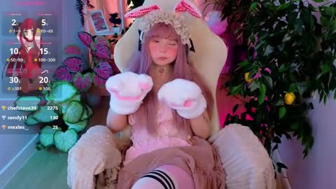 Draculaura online show from April 2, 2:02 pm