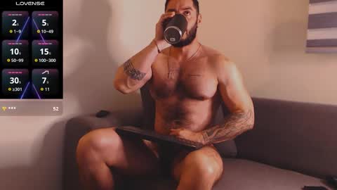 drake_cole11 online show from October 18, 1:43 am