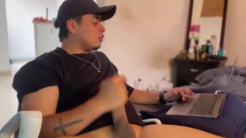 drakeeee online show from April 8, 3:15 pm