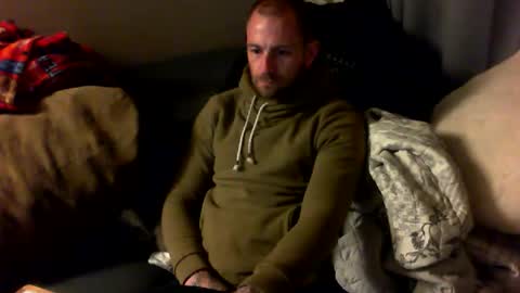 dreaded_folks online show from December 1, 8:45 am