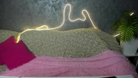 Olivia online show from April 28, 2:38 am
