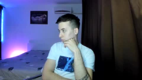 Johnny online show from May 21, 7:53 pm
