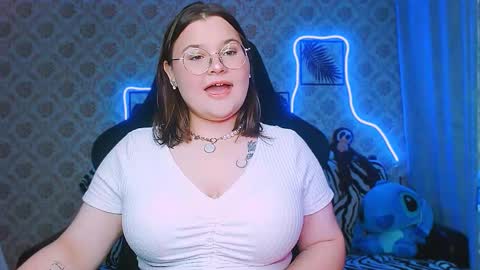 dreamforyoue2 online show from September 17, 7:06 pm