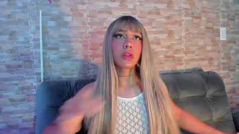 dreams_chloe online show from April 12, 7:45 am