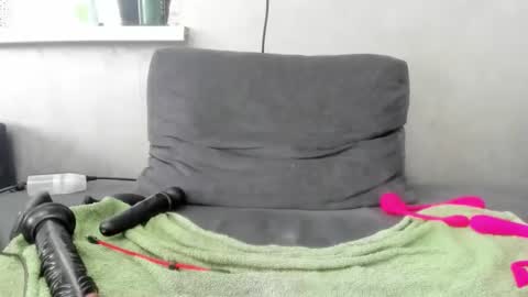 Anna online show from April 23, 9:17 am