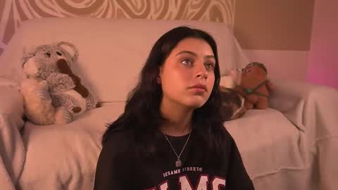 Daisy online show from March 6, 4:06 pm