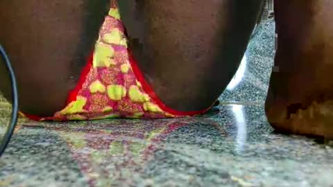 drippuna online show from May 4, 6:25 pm