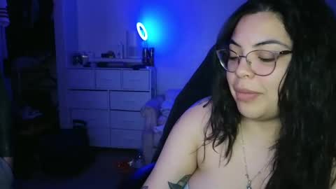 Snapshot of drizzypeach602 chatting on February 5, 3:55 am Drizzypeach602 online show from February 5, 3:55 am
