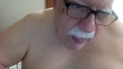 drnick069 online show from April 30, 5:07 pm