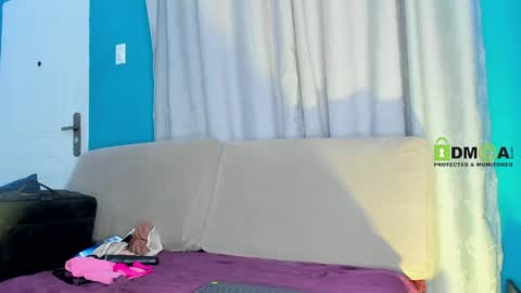 duamilktits online show from April 22, 9:16 am