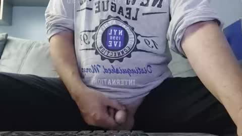 dude_13 online show from June 8, 3:18 am