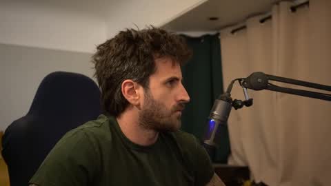 Snapshot of dukethedude chatting on October 5, 1:47 am Duke online show from October 5, 1:47 am