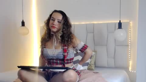 dulce__lovee online show from September 16, 12:51 pm