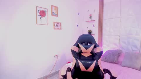   online show from February 26, 6:00 pm