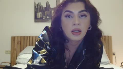 Dulce Maria online show from April 29, 10:14 pm