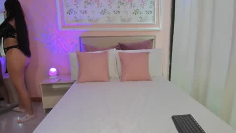 Dulce online show from December 1, 9:57 pm