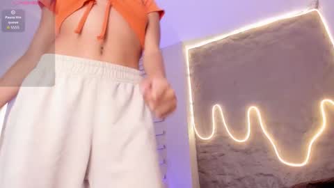 dulce_quintana online show from December 18, 12:22 pm