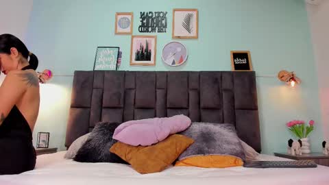 DULCE AURORA online show from March 7, 2:46 am